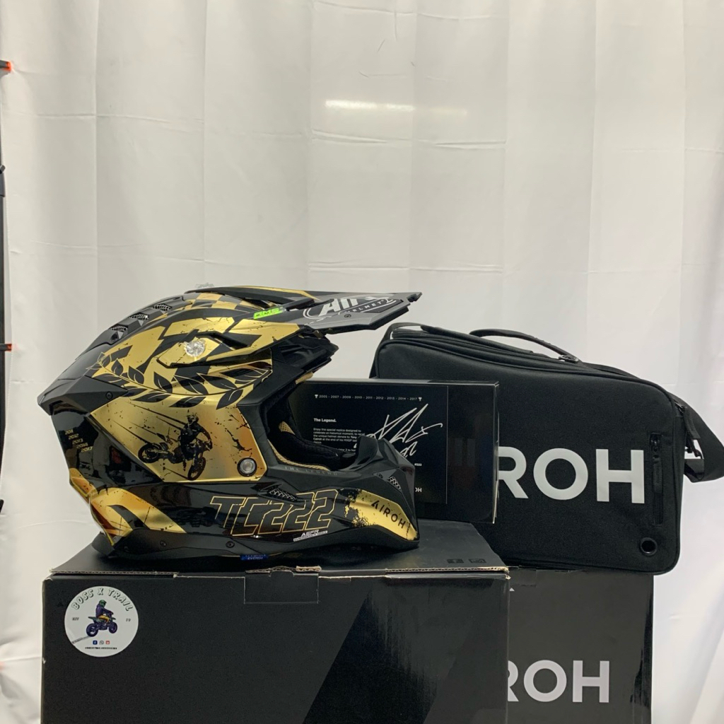 Airoh Aviator 3 Limited TC222