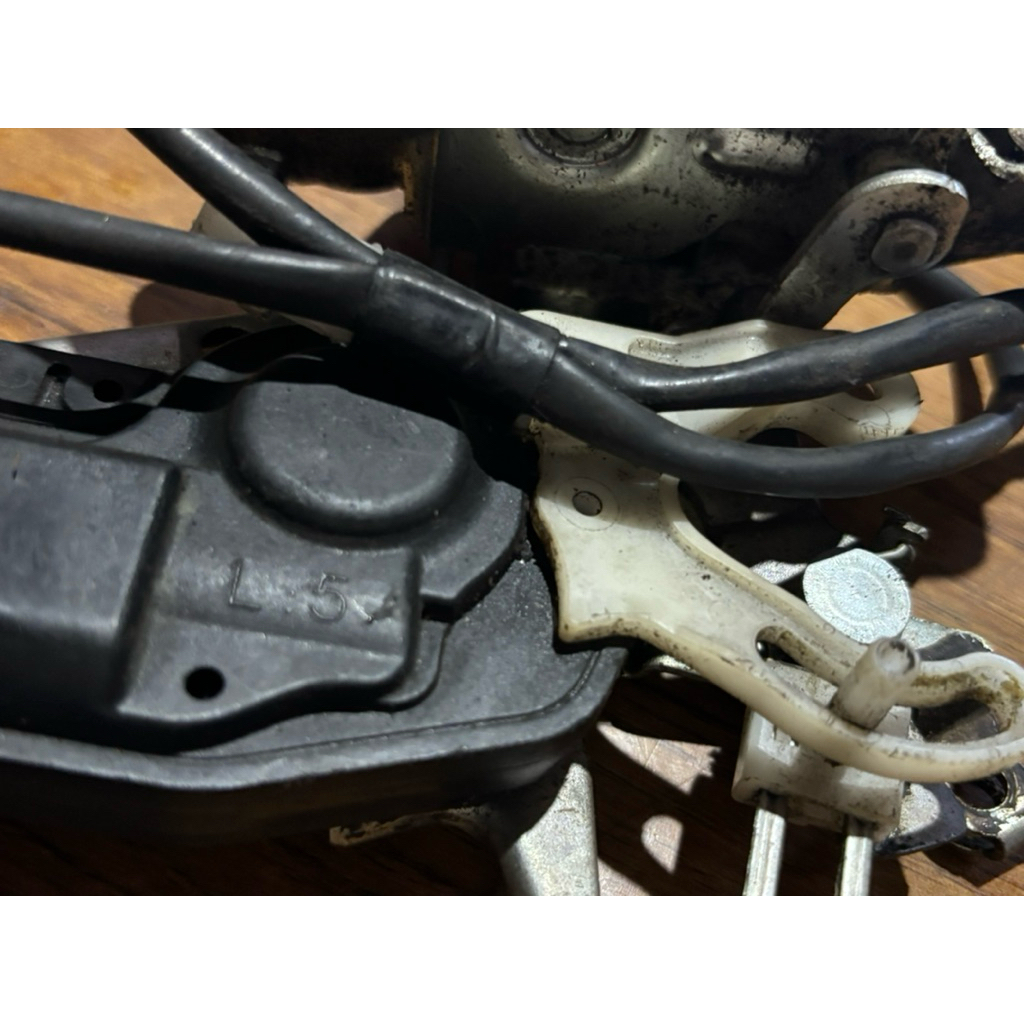 DOORLOCK PINTU BELAKANG BAGASI KIJANG INNOVA