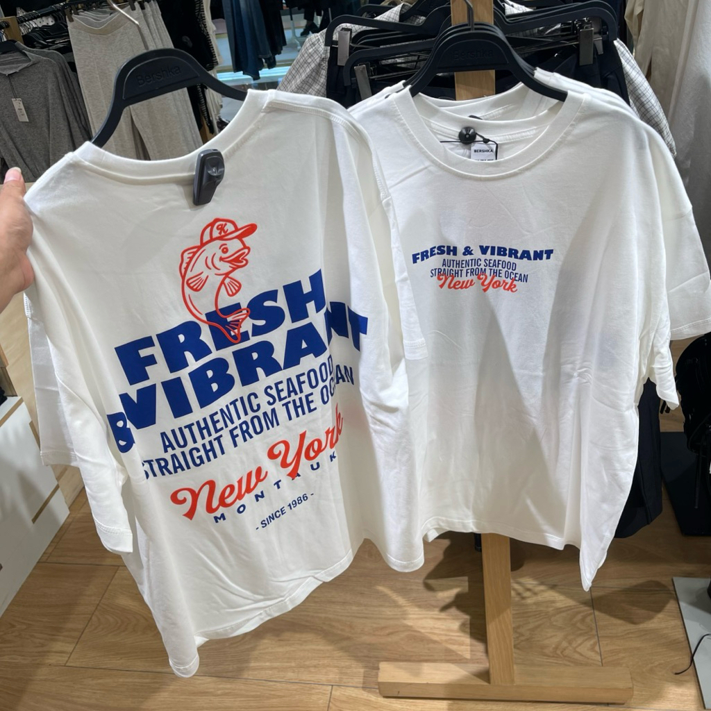 Kaus T-shirt BERSHKA Women Jastip (jasa titip)