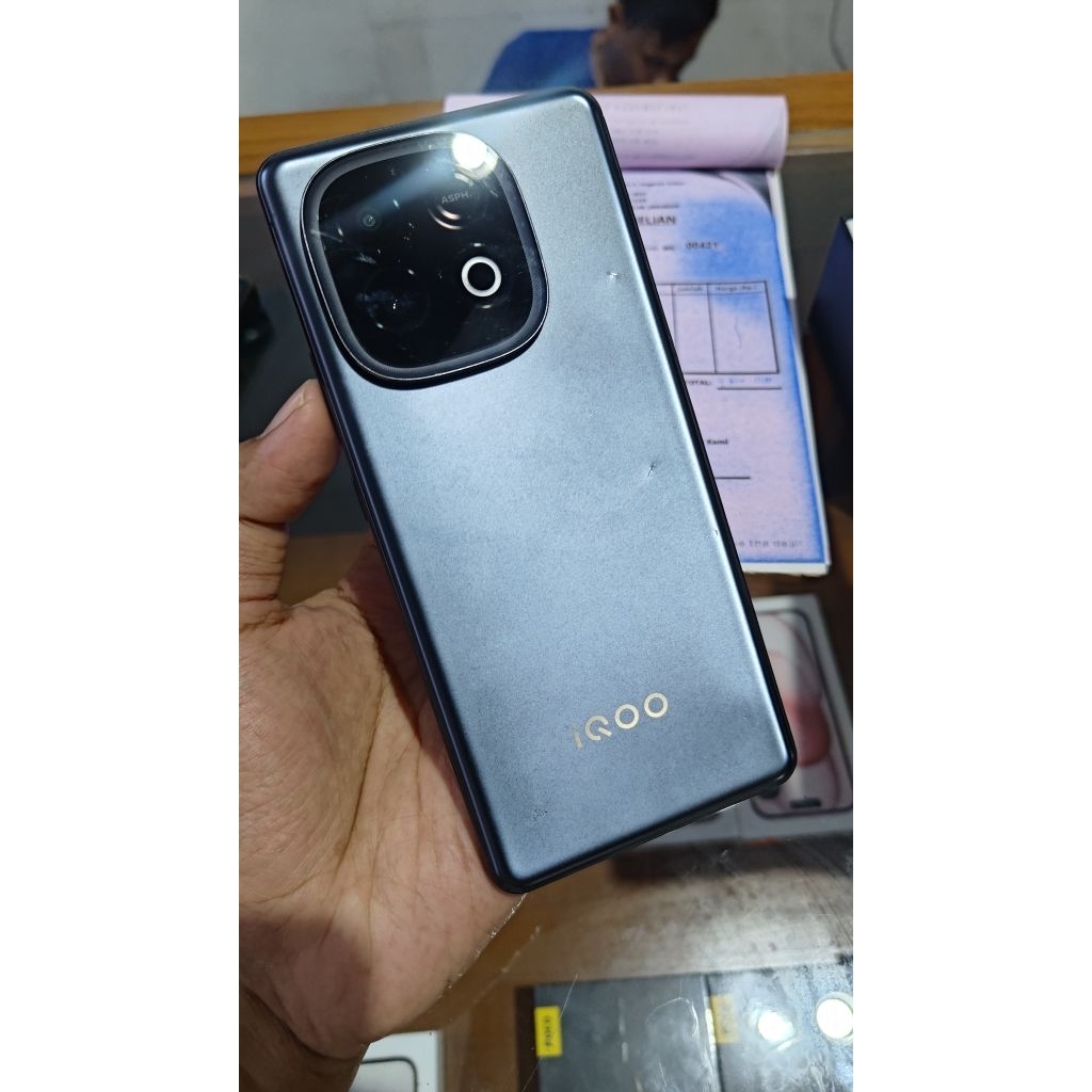 iqoo Neo 10 16/512 second