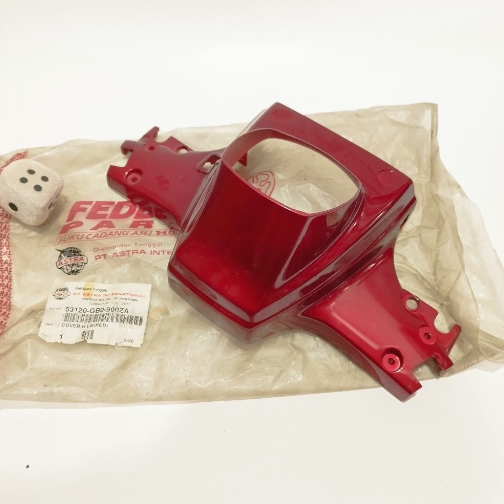 Batok cover bawah Honda c700 c800 c 700 800 merah original ahm federal