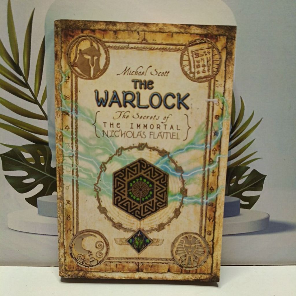 Novel Karya Michael Scott Berjudul The Warlock ( The Secrets Of The Immortal Nicholas Flamel ) Bahas