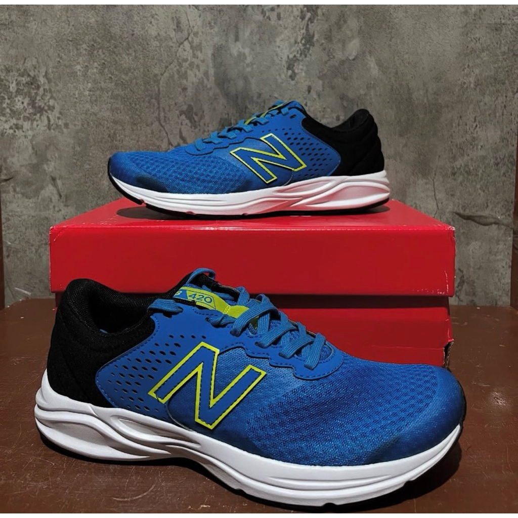 Sepatu Lari Pria NB Original Resmi BNIB