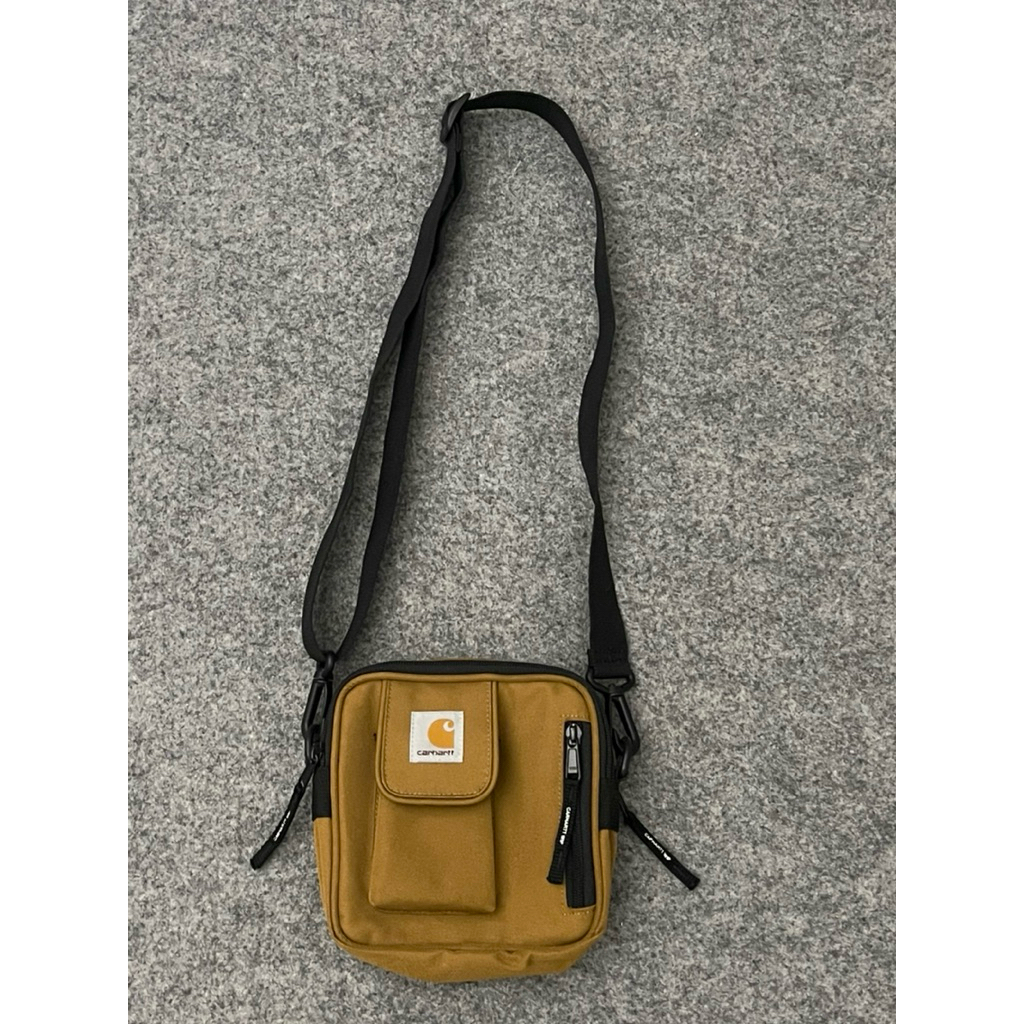 carhartt essential bag