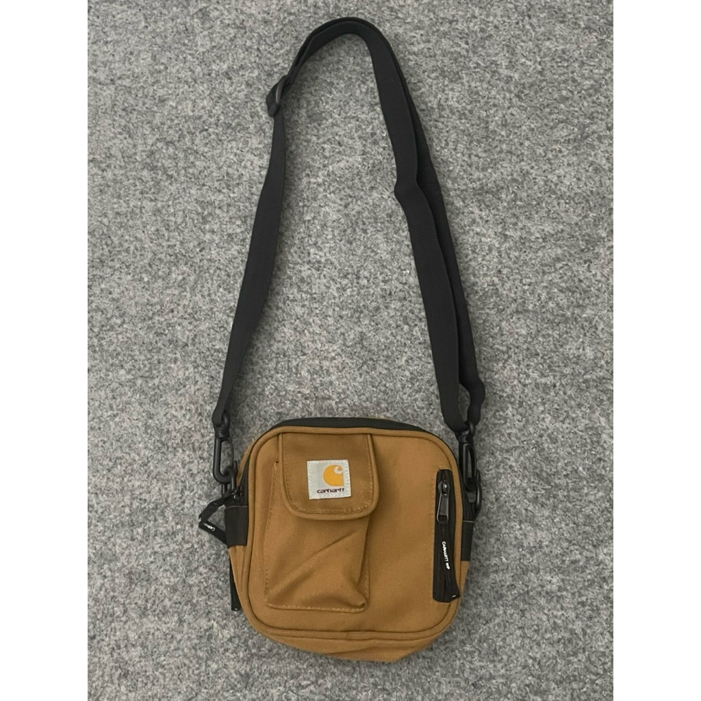 carhartt essential bag