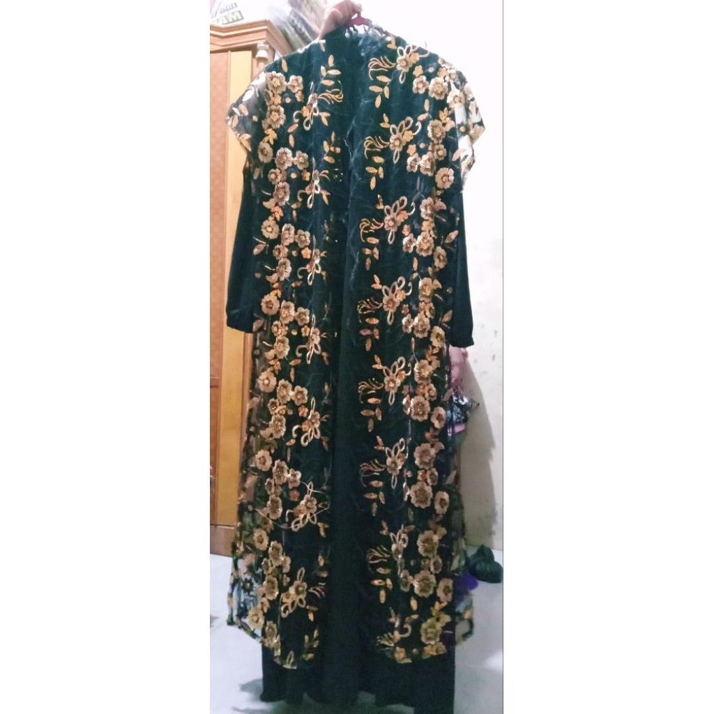 PRELOVED KONDISI MASIH BARU BANGET DAN BELUM PERNAH DIPAKAI SAMA SEKALI Gamis Inner lengan panjang +