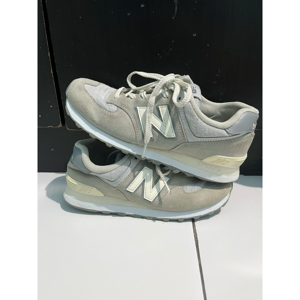 preloved sepatu nb 574 encap original minus beda size