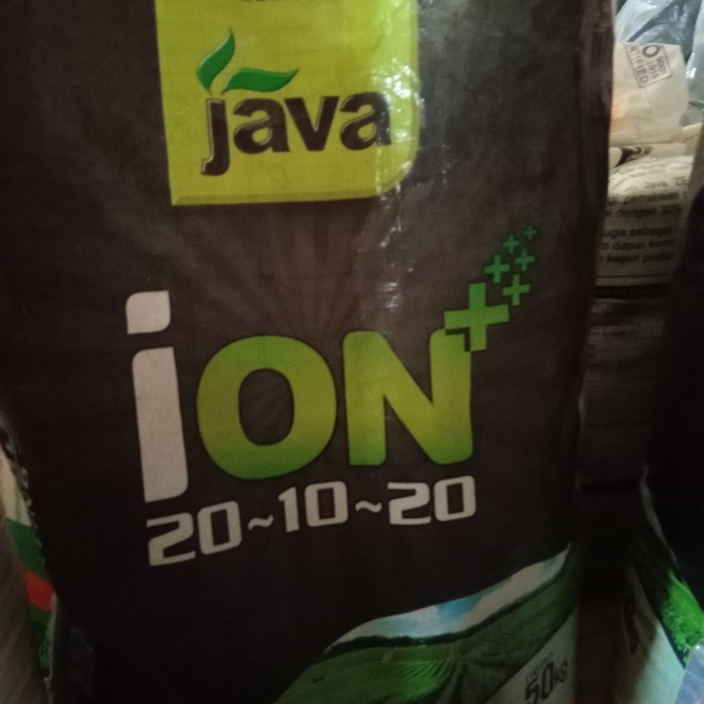 pupuk ecer npk 20-10-20 ION black javamas