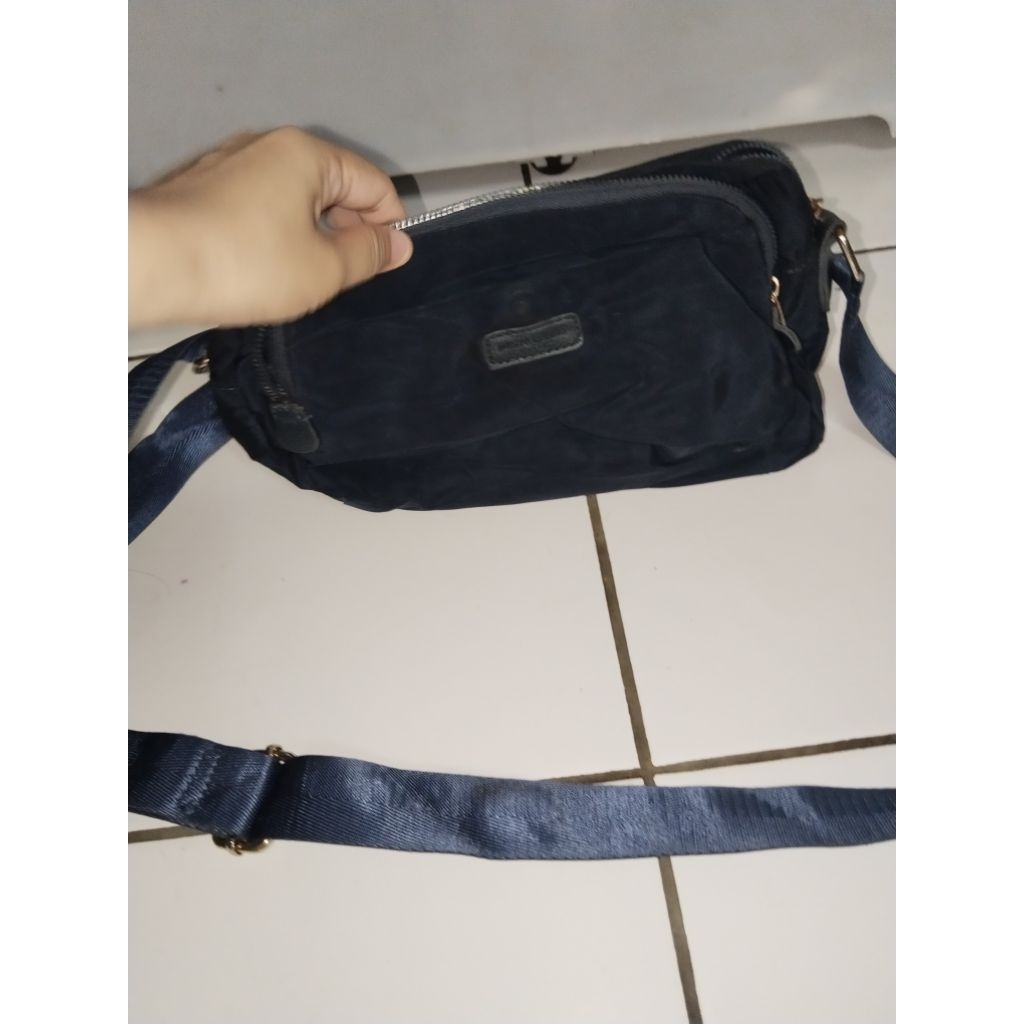 Tas Sling bag / Slempang Pierre Cardin Preloved