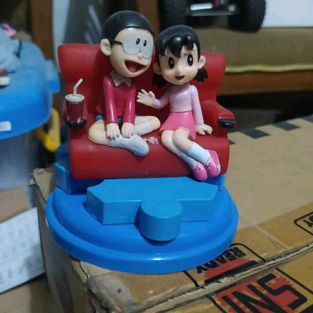 Figure Doraemon : Nobita and Shizuka Mainan Anak McD