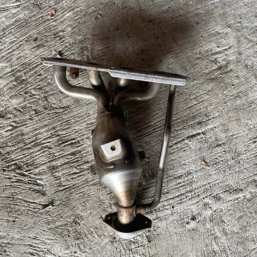 Katalis/confenter Intake manifold knalpot Xpander/livina L12