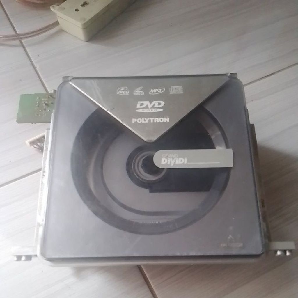Tempat DVD VCD Head Unit polytron copotan