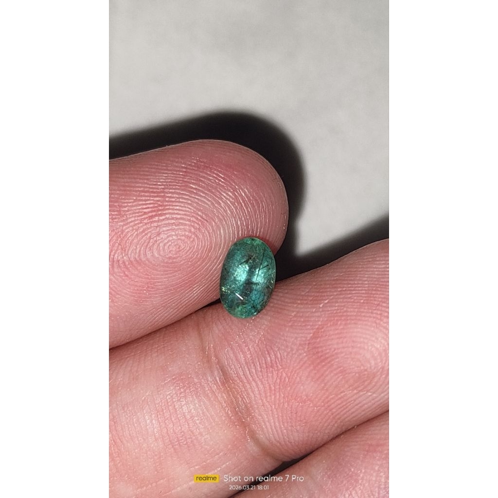Natural batu jambrut cutting 0.85cts