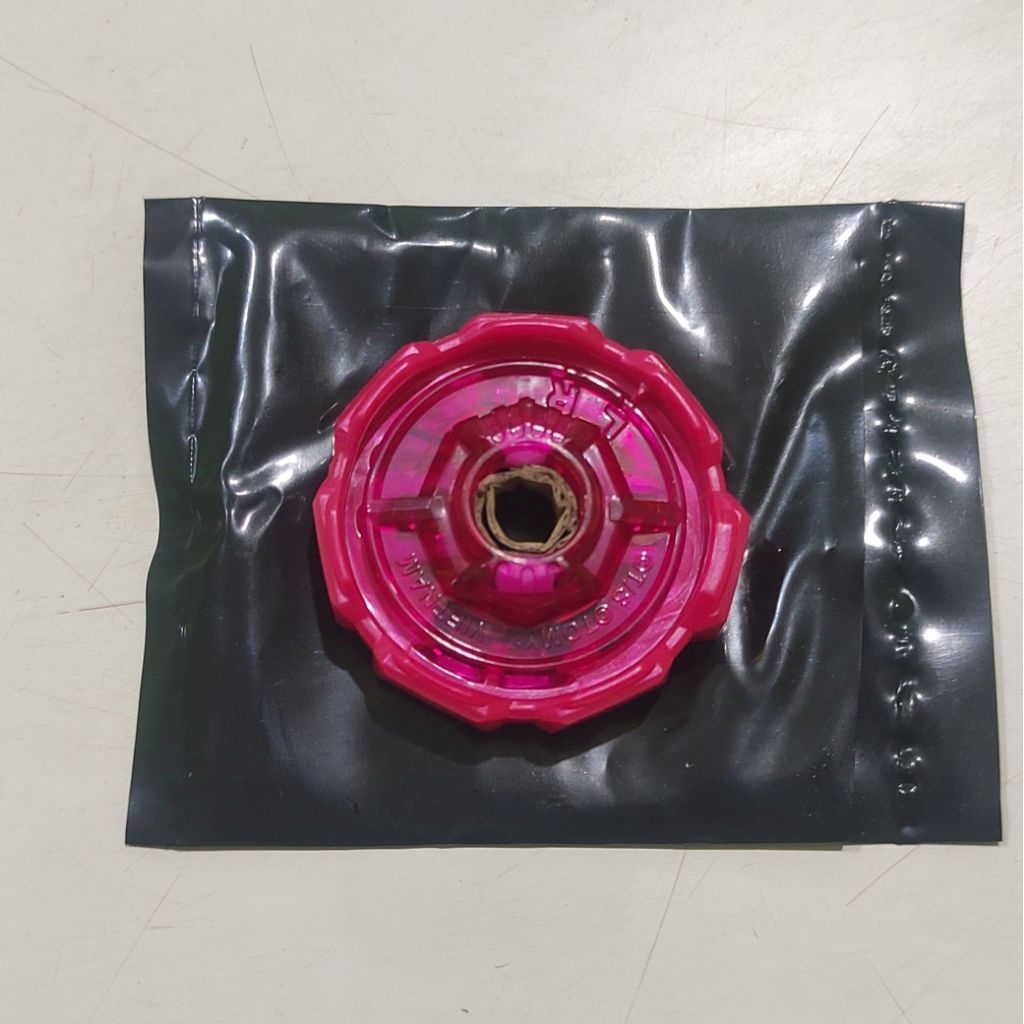 BEYBLADE X RATCHET 7-70 PINK (NEW)