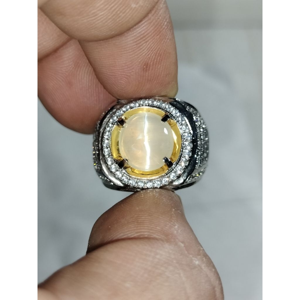 NATURAL OPAL CAT EYE