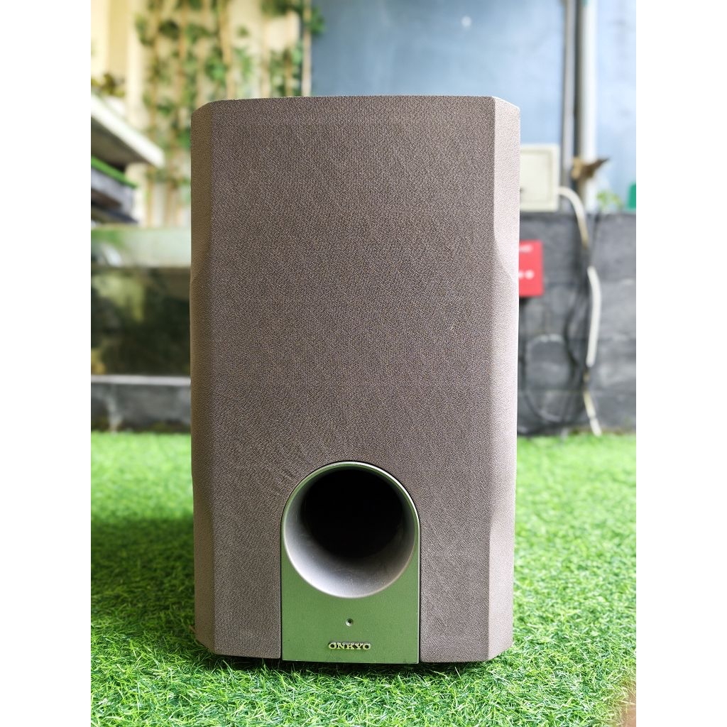 Second Like New - Onkyo SKW-204 Speaker Subwoofer Aktif