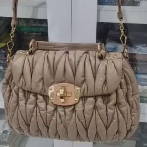 Vintage miu2 Matelasse Coffer