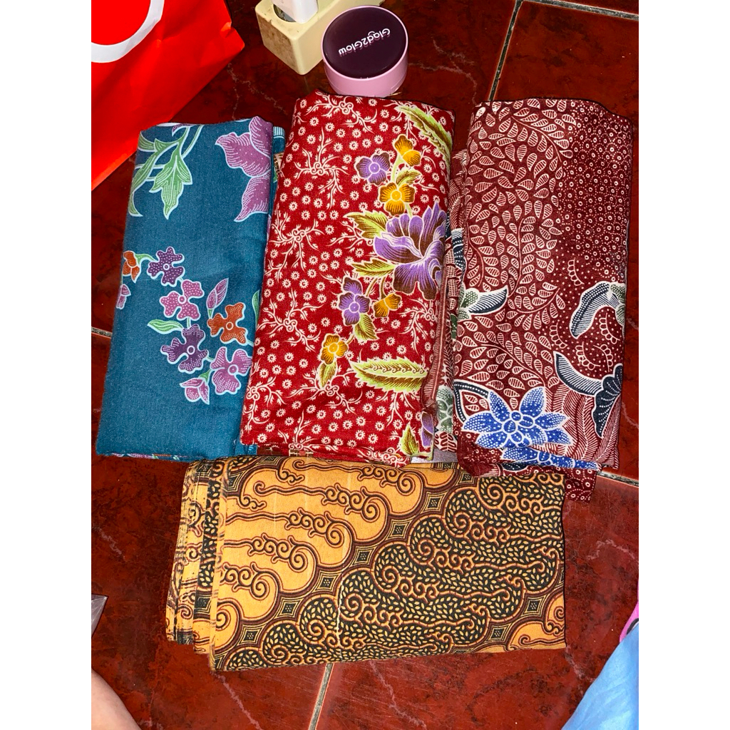 kain batik 4 pcs bekas