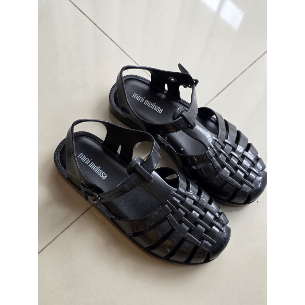 Preloved Mini Melissa,pakai sekali,hitam size 31 kondisi sangat baik minus no box