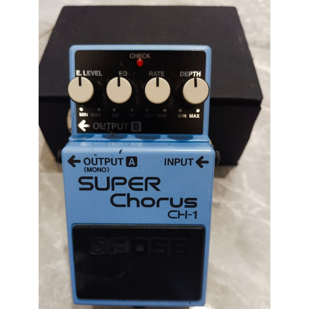 Efek Pedal Gitar BOSS CH-1 Super Chorus