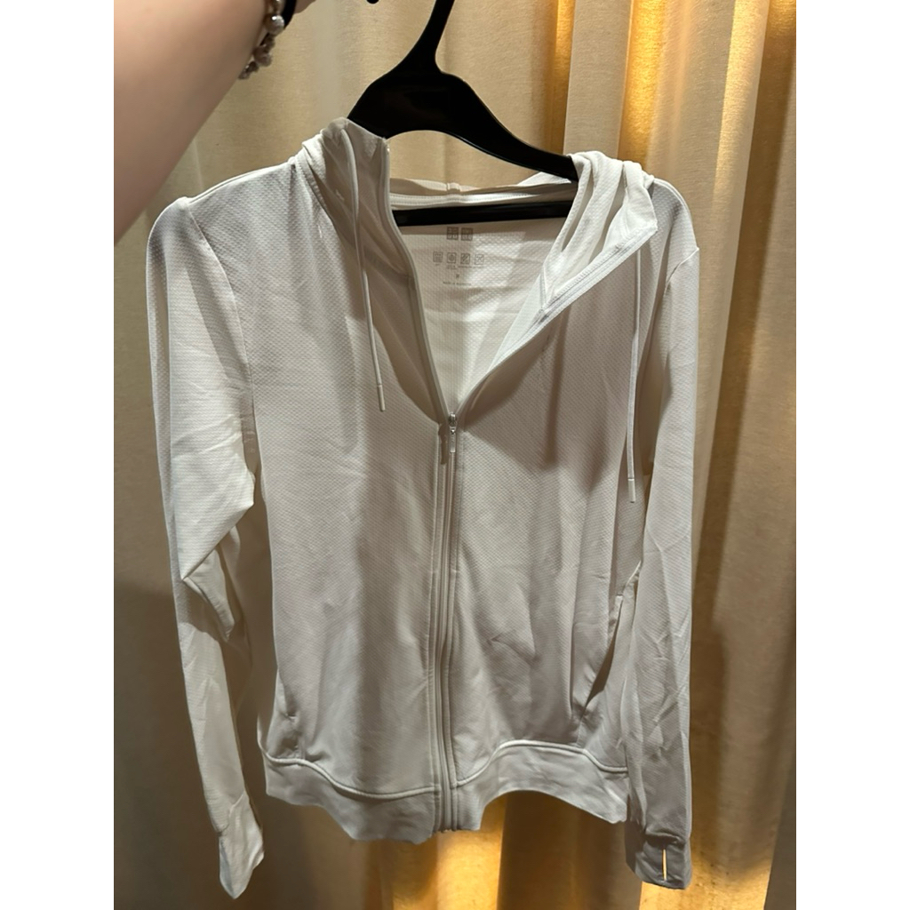 uniqlo jacket anti uv putih