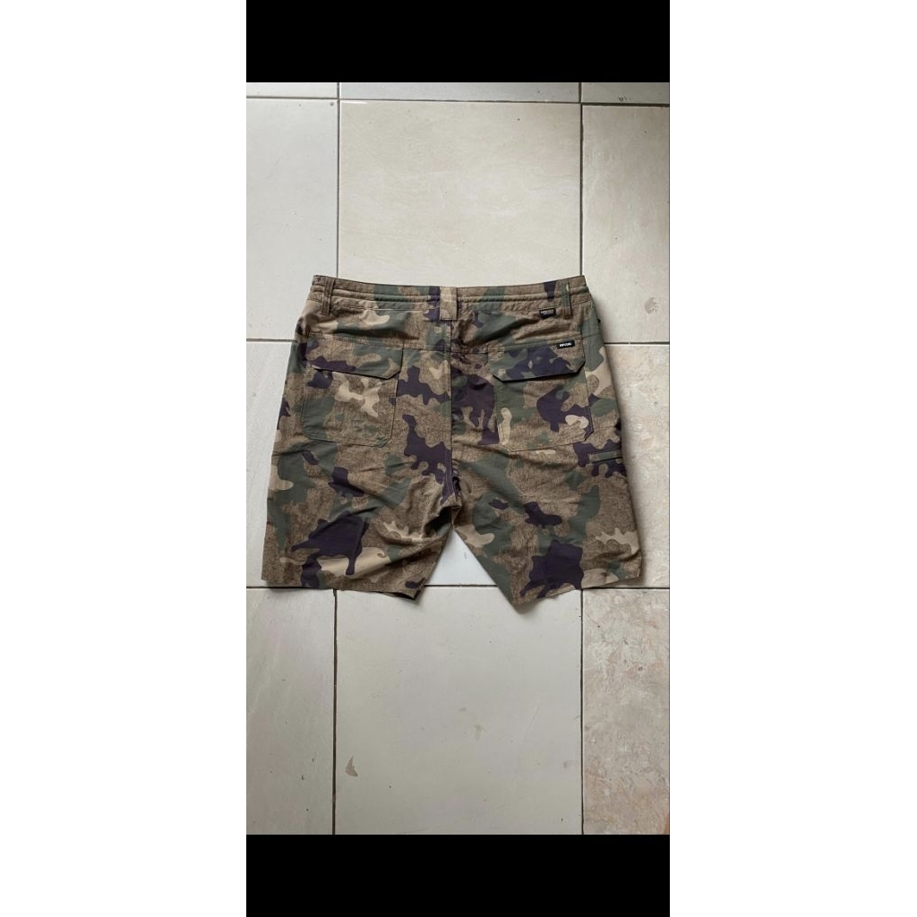 preloved celana ripcurl loreng size 34