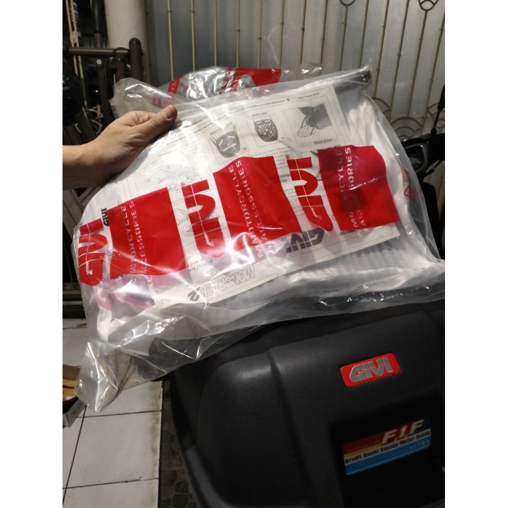 [BARU] GIVI E19N Rocky TOP BOX MOTOR