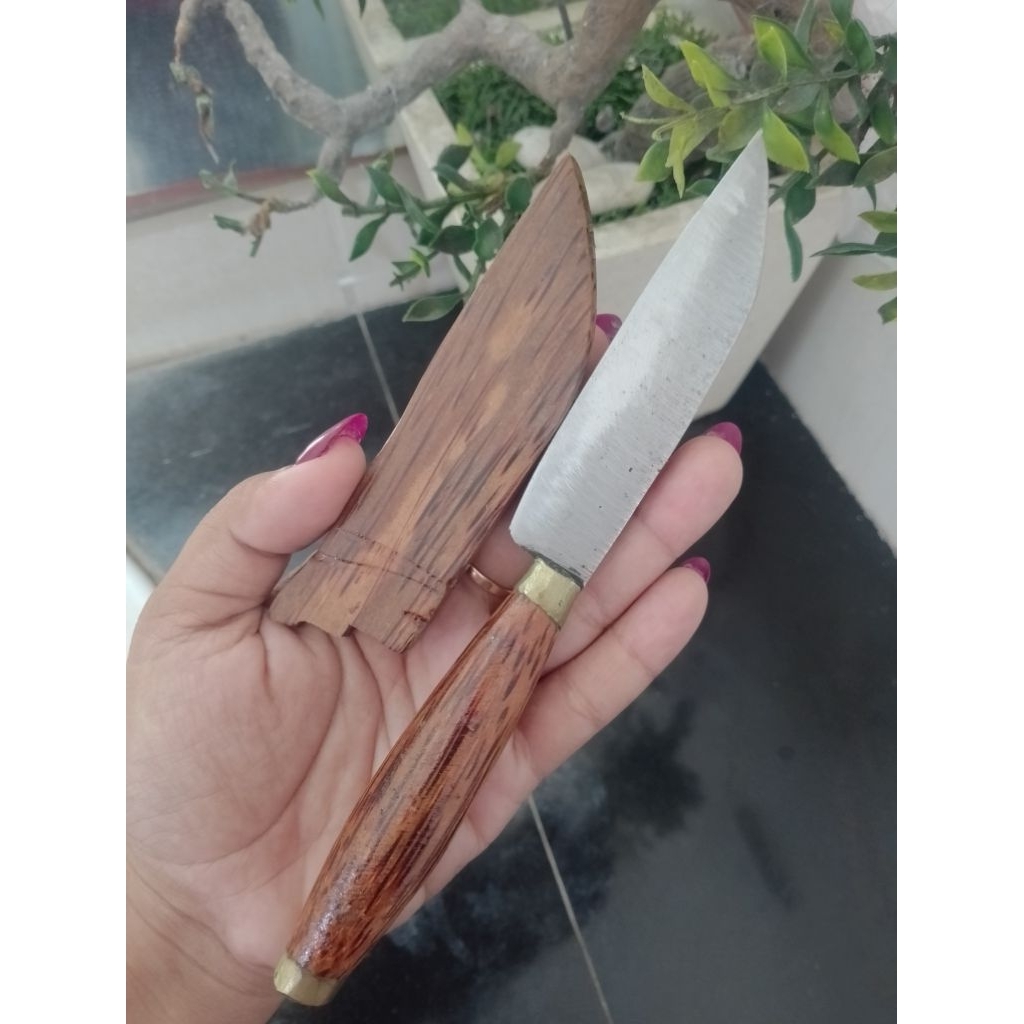 tiuk seseh untuk mejejaitan sangat tajam