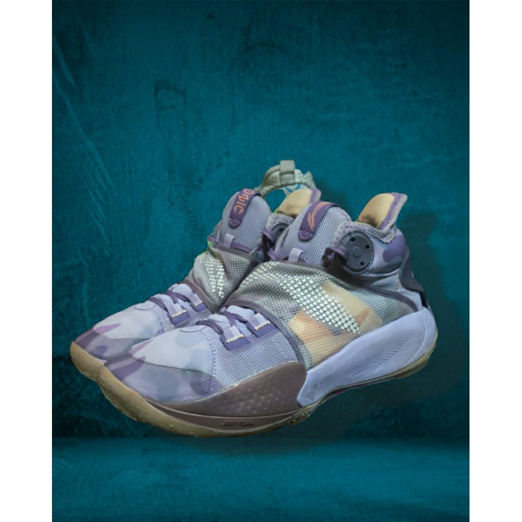 Sepatu basket lining colour way Sonic 41