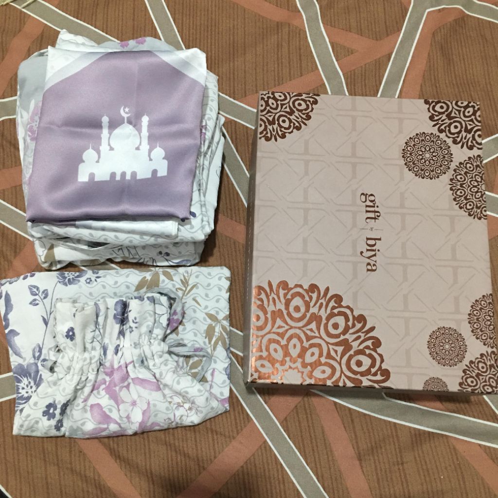 Mukena tazbiya | Mukena ungu lilac | Mukena motif bunga | Mukena katun adem