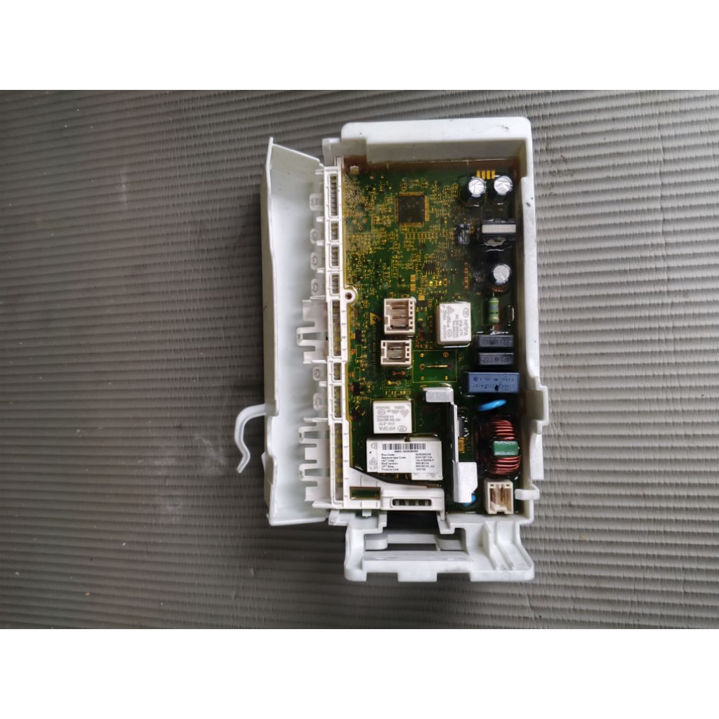 Modul-mesin-cuci-electrolux-EWF85743-EWF10743