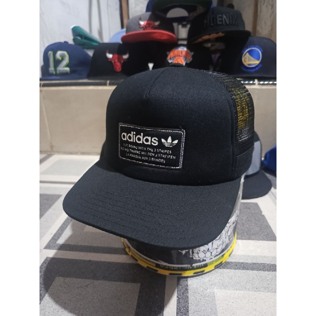 Topi Adidas Original Trucker Hat Black - Topi Jaring Adidas Originals Trefoil Snapback Hitam Pria Wa
