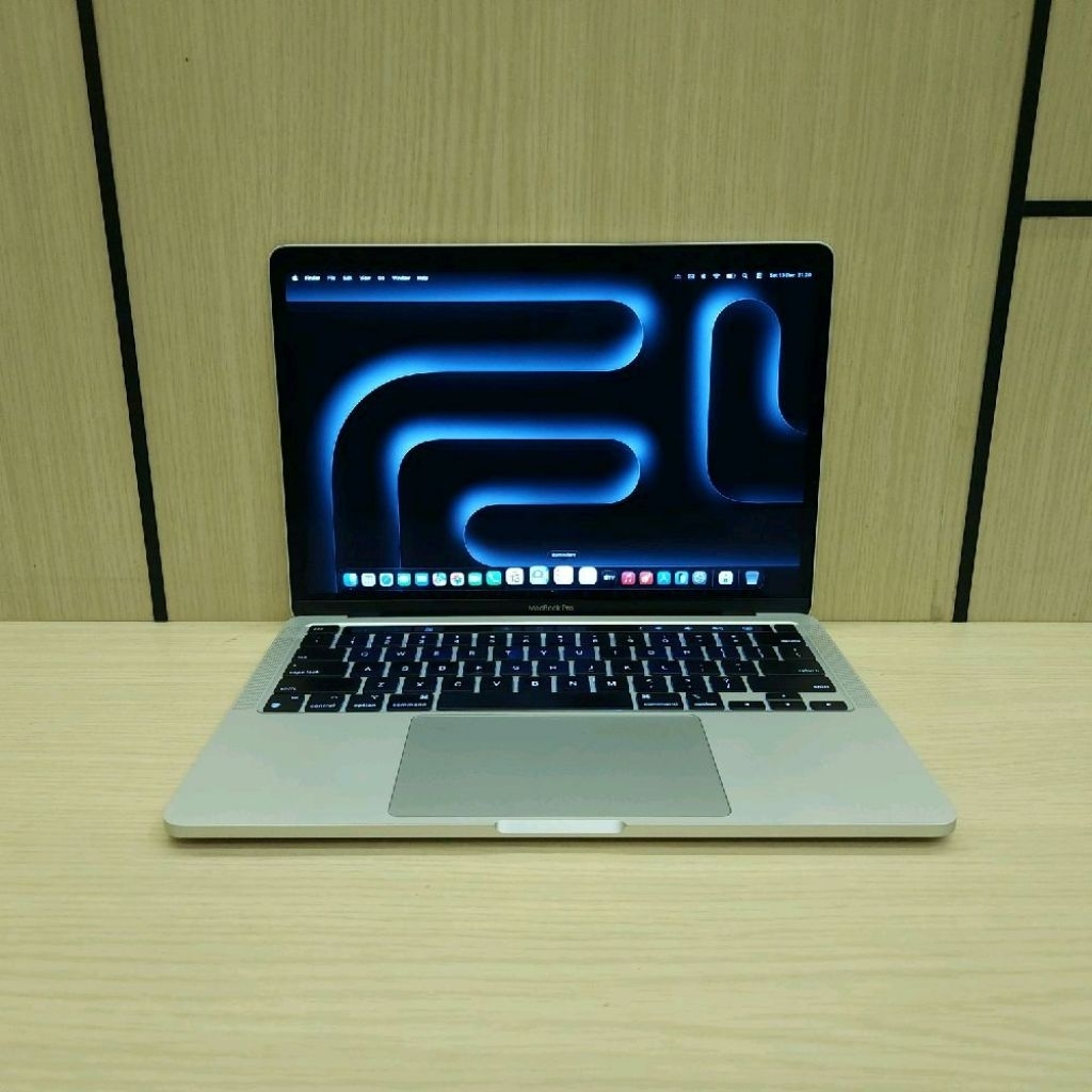 MacBook Pro 2020 M1 CTO Ram 16GB SSD 256GB Touchbar 01