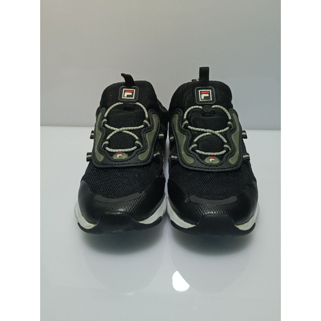Sepatu Sekolah anak cowok/cewek FILA size 33-34 insole 21