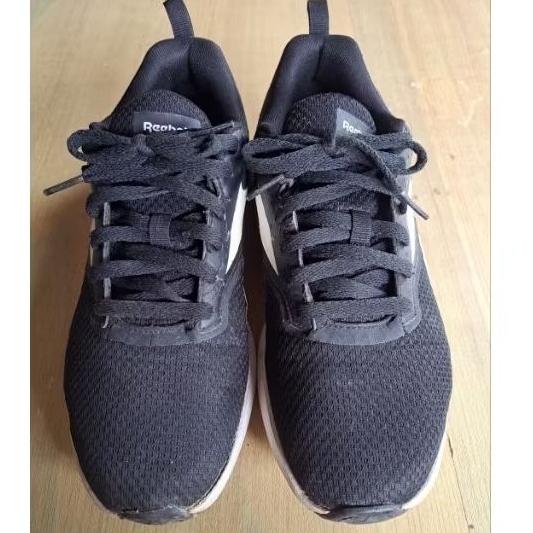 sepatu Reebok pria