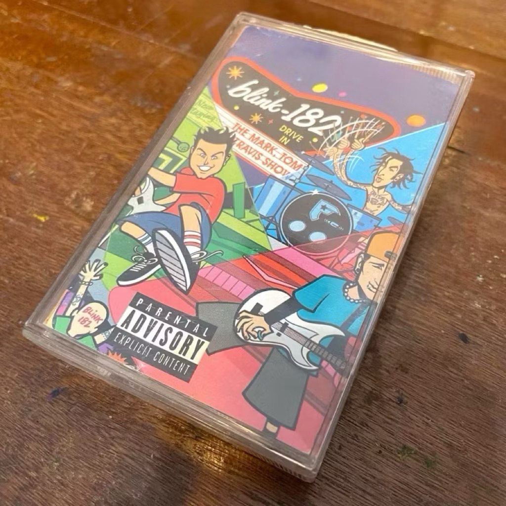 kaset pita blink182 the mark, tom and travis show