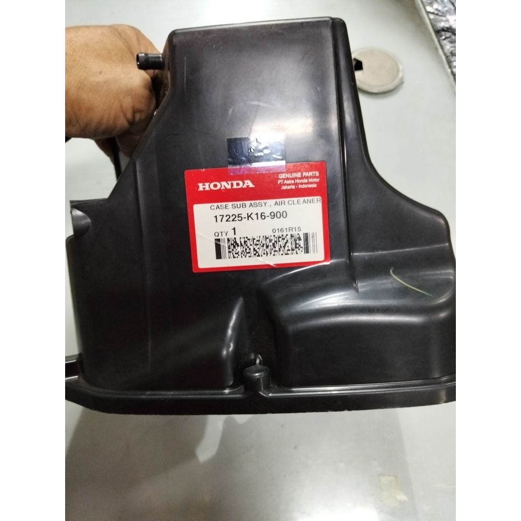 Case sub Assy air cleaner untuk motor Scoopy stater halus atau kasar number part 17225K16900