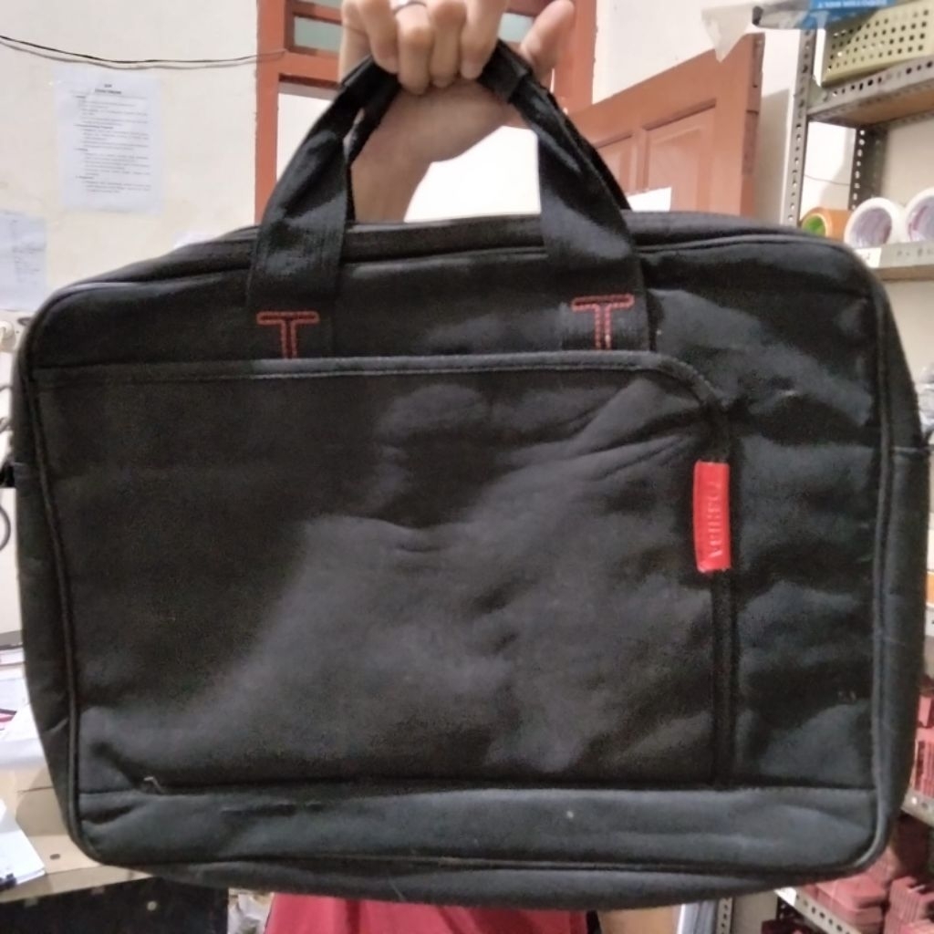 Tas laptop Toshiba preloved