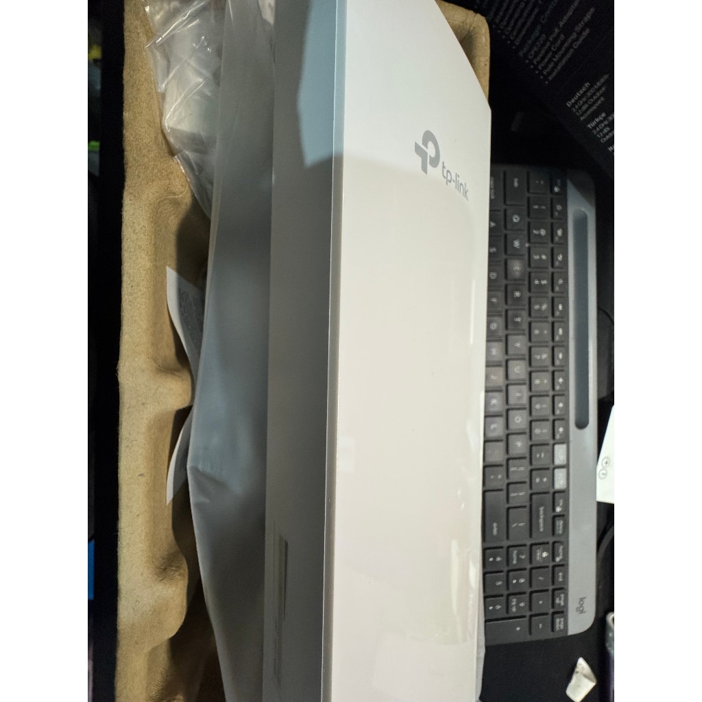 TP-Link CPE-220 v3 (Second Like New)