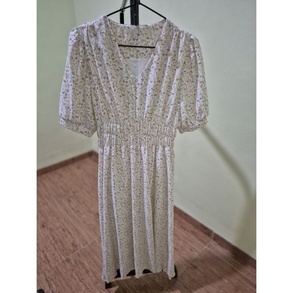 PRELOVED  LONG DRESS FLOWER WHITE / DRESS PANJANG BUNGA PUTIH