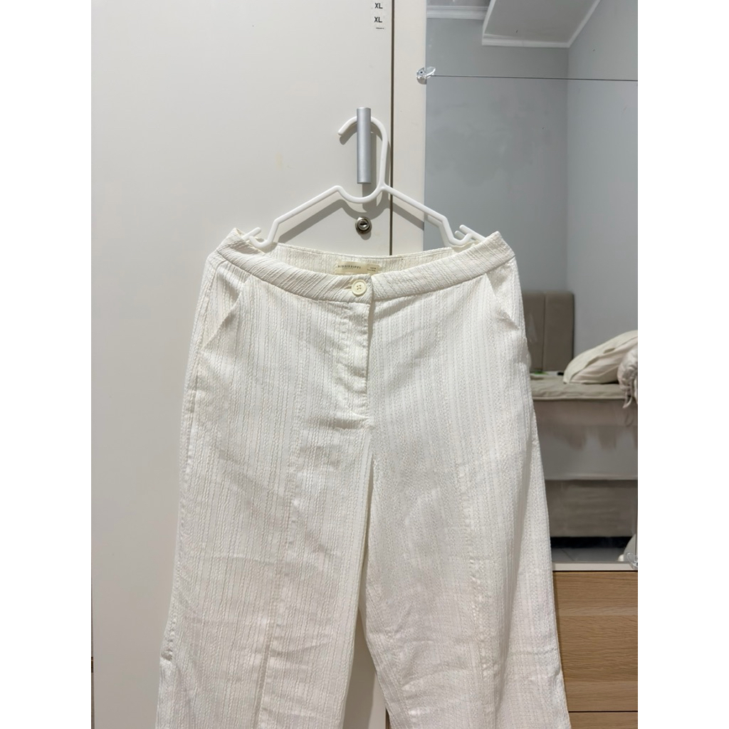 Celana pants mississippi highwaist belah depan putih