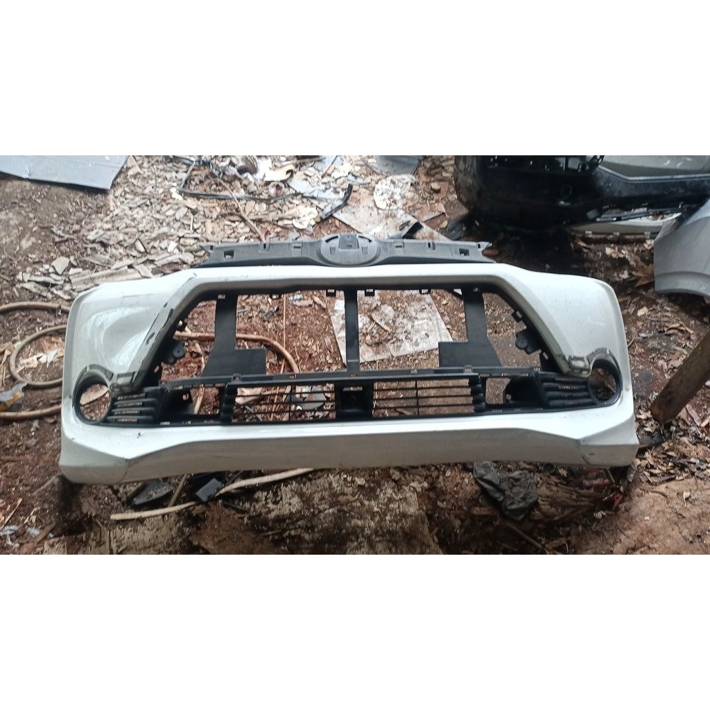 bemper bumper depan avanza veloz original