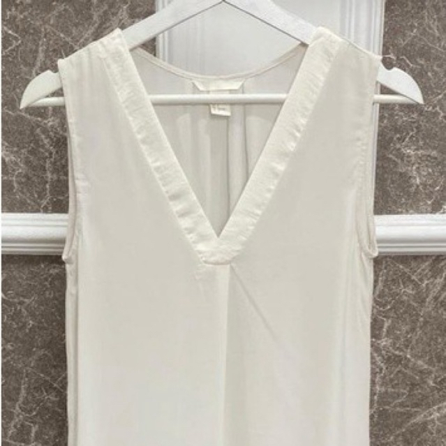 Blouse Tanktop Wanita Laviera – V-Neck Silang Basic Elegan Ukuran 32–46