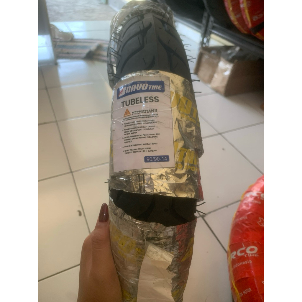 Ban Tubeless 90/90-14