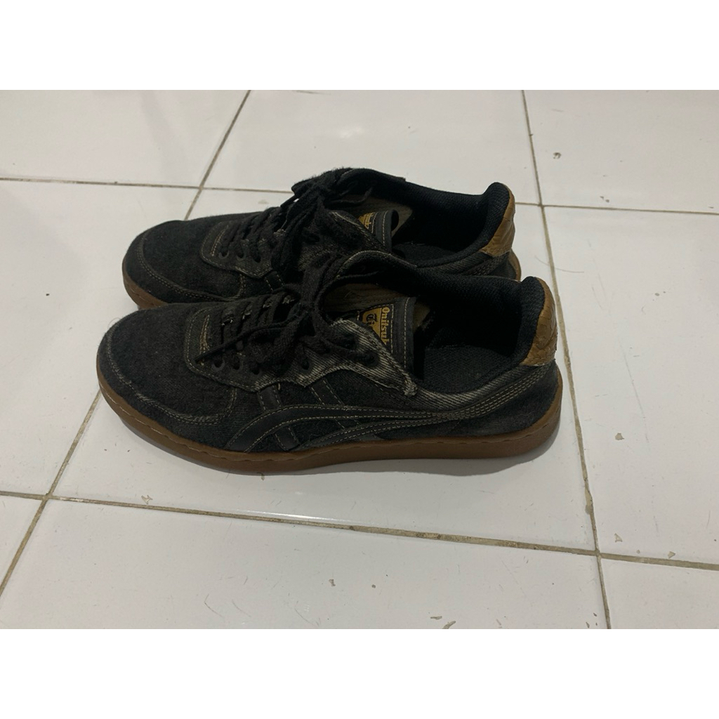 Onitsuka Tiger Canvas Hitam Size 41