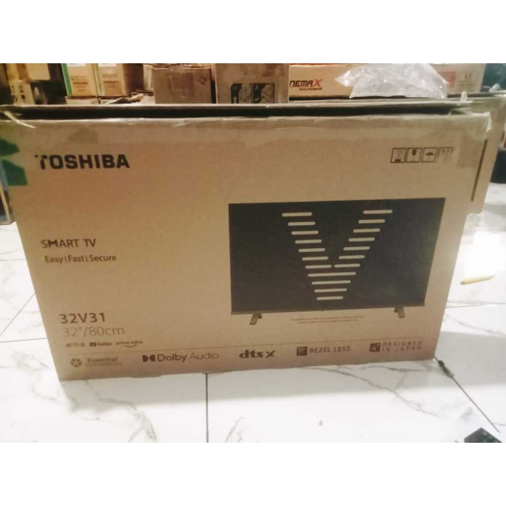 TV LED TOSHIBA 32IN HD SMART TV YOUTUBE DIGITAL TV KONDISI BEKAS PEMAKAIAN 5772F
