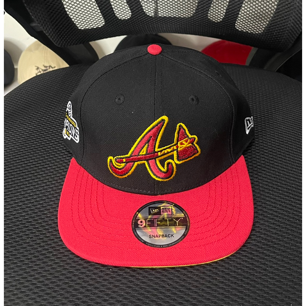 Topi snapback atlanta braves NE