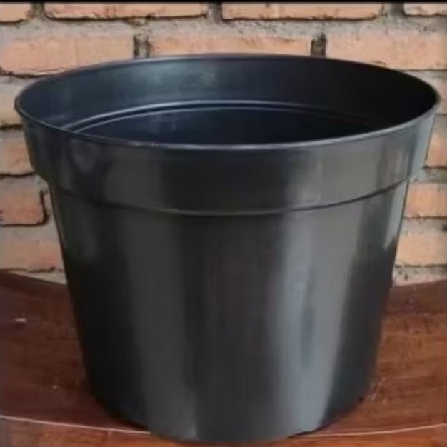 POT BUNGA HITAM POLOS GRACE 35 cm