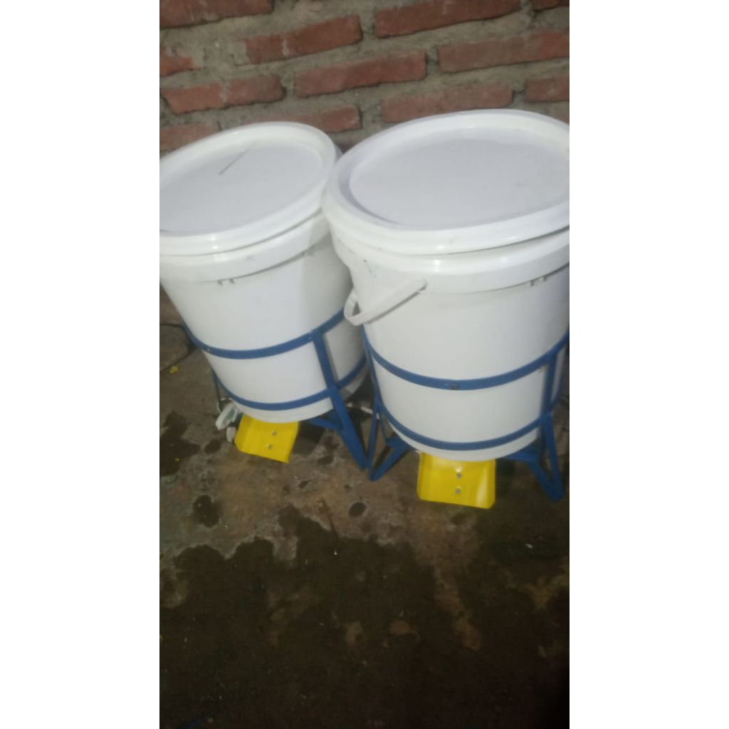 mesin chopper alat pencacah atau potong rumput/sayur buah untuk pakan ternak/chooper ember,sudah len