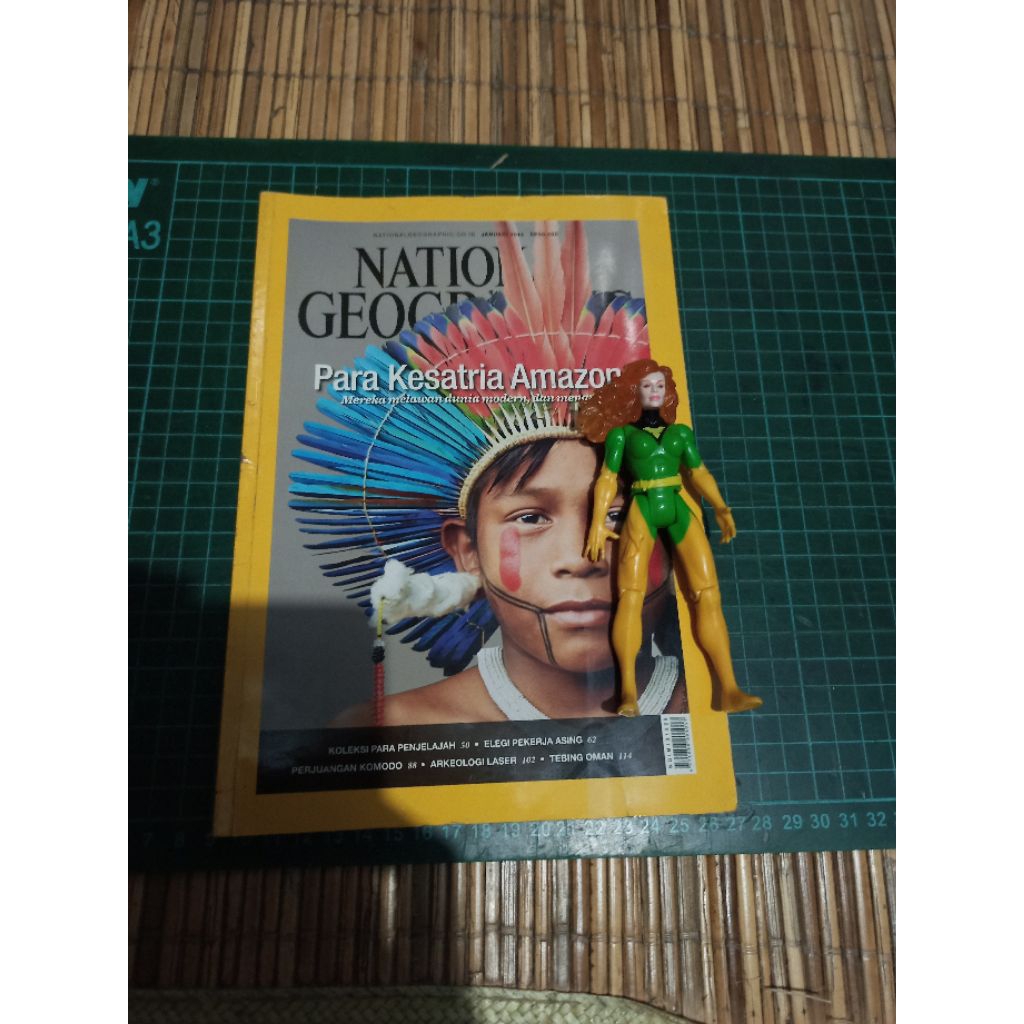 figur set majalah req order toybiz natgeo